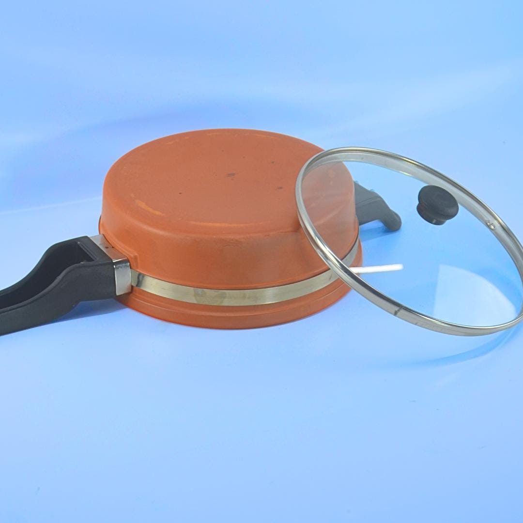 Terracotta-Style Non-Stick Frying Pan with Glass Lid, Clay-Coated Base, Dual Handles