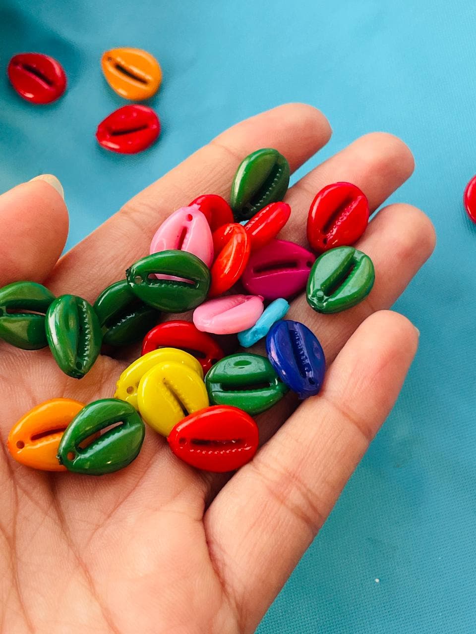 Colorful Cowrie Shell Beads, Multi-Color Plastic Charms for Jewelry Making, Festival Accessories