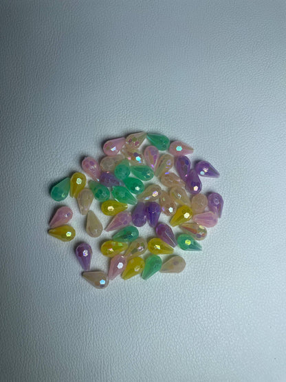 Iridescent Teardrop Acrylic Beads: Faceted DIY Jewelry Making