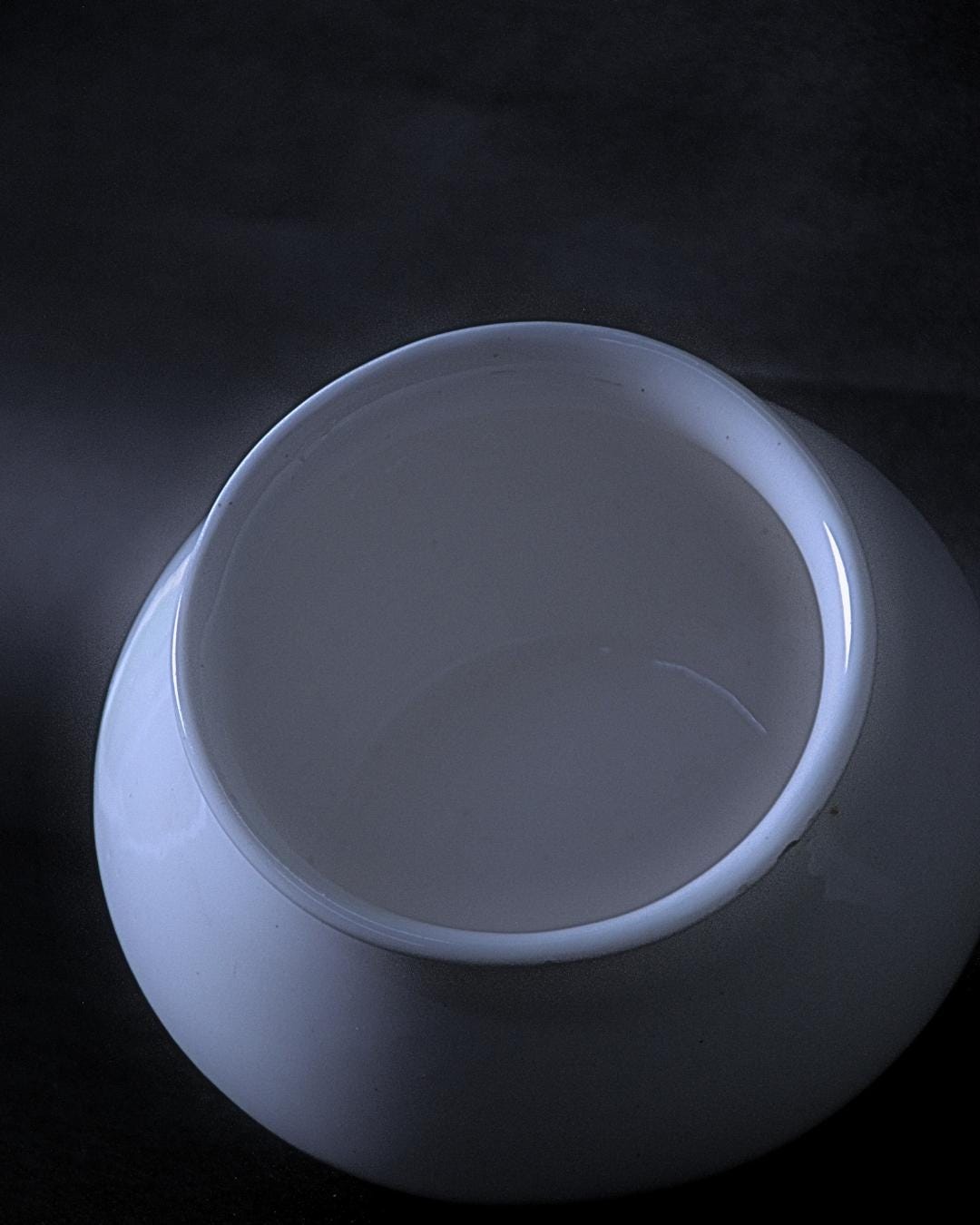 White Ceramic Round Bowl Vase Modern Design Wide Opening