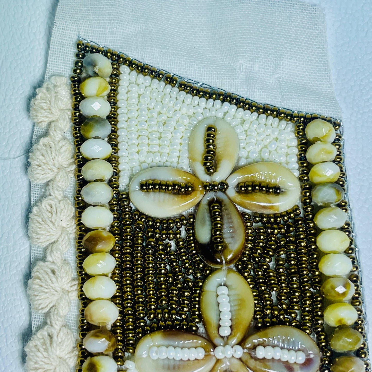 Handcrafted Cowrie Shell V-Neck Patch: Bohemian Floral Applique