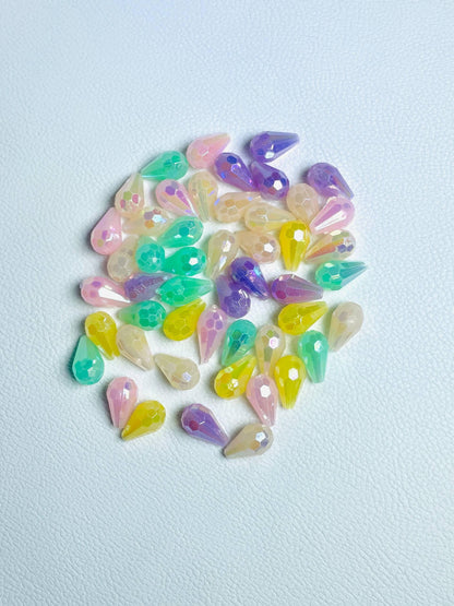 Iridescent Teardrop Acrylic Beads: Faceted DIY Jewelry Making