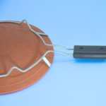 Traditional Clay Tawa with Metal Frame, Terracotta Roti Pan for Chapati and Paratha, Heat-Resistant Handle - Image 4