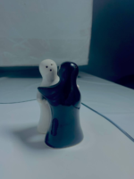 Ceramic Hugging Salt and Pepper Shaker Set, Navy Blue and White, Decorative Kitchen Table Accessory - Image 8