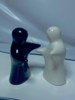 Ceramic Hugging Salt and Pepper Shaker Set, Navy Blue and White, Decorative Kitchen Table Accessory - Image 3