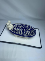 Decorative Ceramic Soap Dish, Bathtub Design with Torso Sculpture, Blue and White Floral Pattern - Image 8
