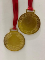 Gold Award Medals with Red Ribbon, Decorative Pattern, Classic Design for Sports and Recognition Ceremonies, 2-Pack - Image 4