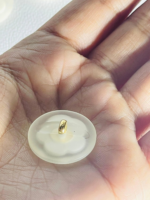 Vintage Daisy Flower Buttons, Frosted White Resin with Gold Center, Floral Design for Crafts and Fashion, 10 Pack - Image 5